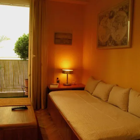 아파트 Homey And Calm Yet *