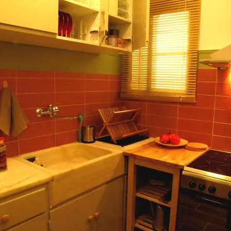 아파트 Homey And Calm Yet